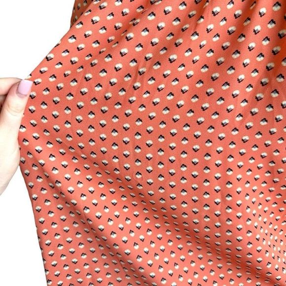 NWT Max Studio Short Sleeve Crepe Blouse Rose Open Stem Flower - Picture 9 of 13